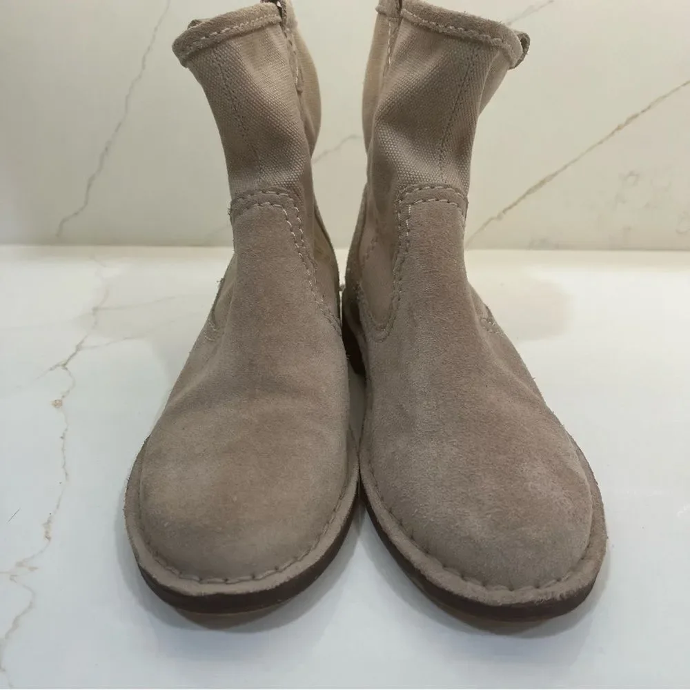Clarks Women's Tan Ankle Boots